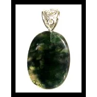 Pendentifs en pierres et métal