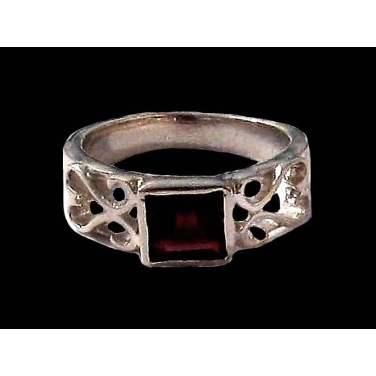 Indian silver jewellery - Indian Garnet Ring,Indian rings