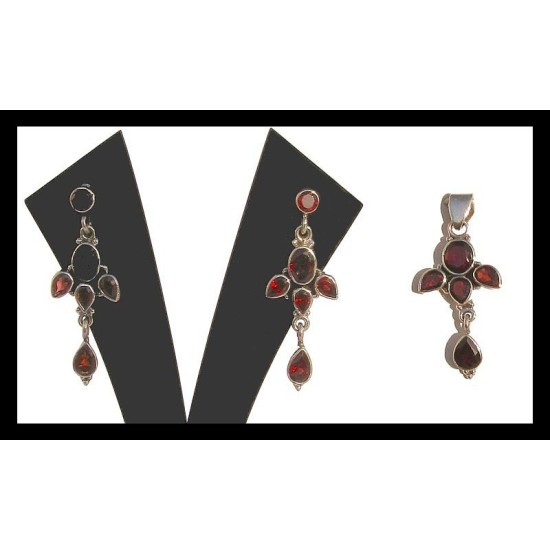 Indian silver jewellery - Indian Garnet Pendant set,Indian Pendant set