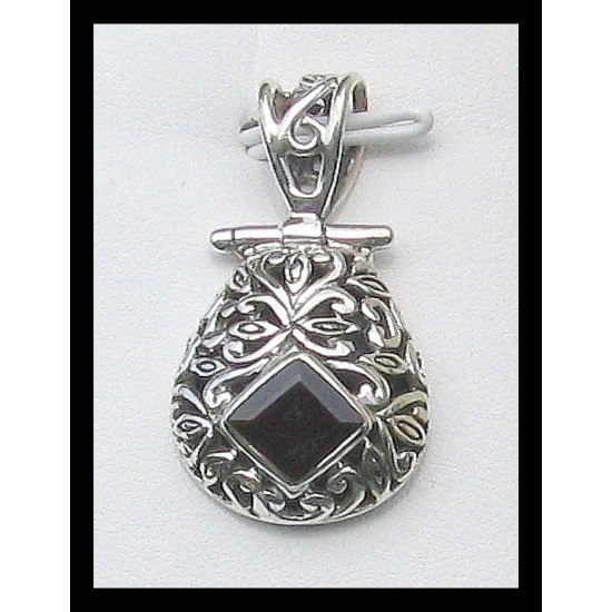 Indian silver jewellery - Indian Garnet Pendant,Indian pendants