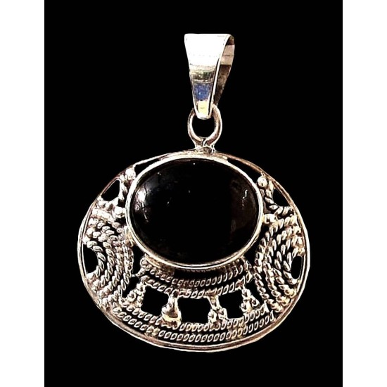 Indian silver jewellery - Indian Garnet Pendant,Indian pendants