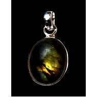 Spectrolite Indian Silver Pendant - Indian Jewelry