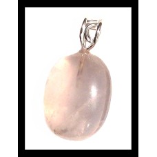 Pendentif métal (plaqué argent) et quartz rose naturel Pendentif métal (plaqué argent) et quartz rose naturel