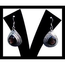 Boucles d'Oreilles monture argent martelé et pierres quartz fumé facettées Boucles d'Oreilles monture argent martelé et pierres quartz fumé facettées