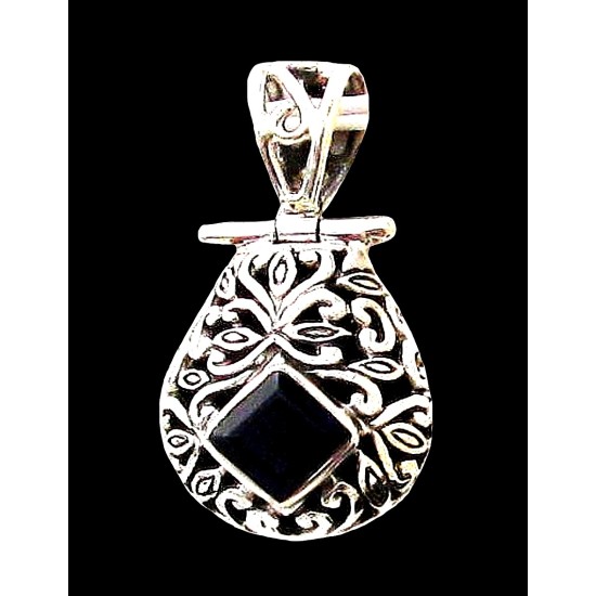 Indian silver jewellery - Indian Iolite (Water Sapphire) Pendant,Indian Pendants