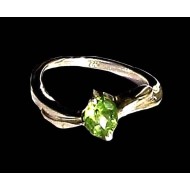Indian silver jewellery - Indian Peridot Ring